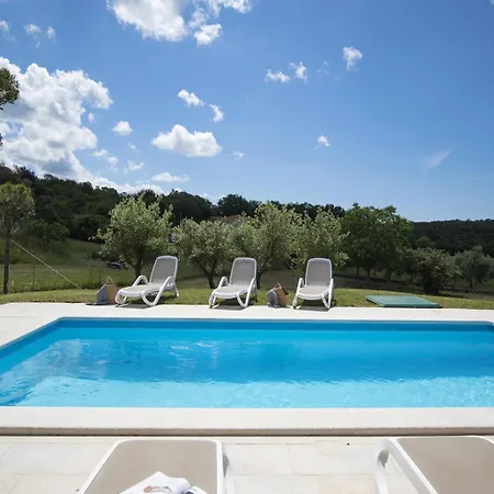 Elegant With Private Pool Villa *