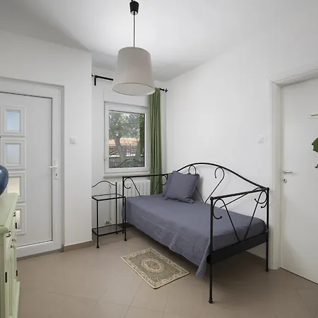 Elegant With Private Pool
