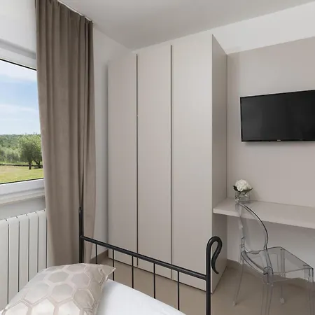 Elegant With Private Pool Sorici