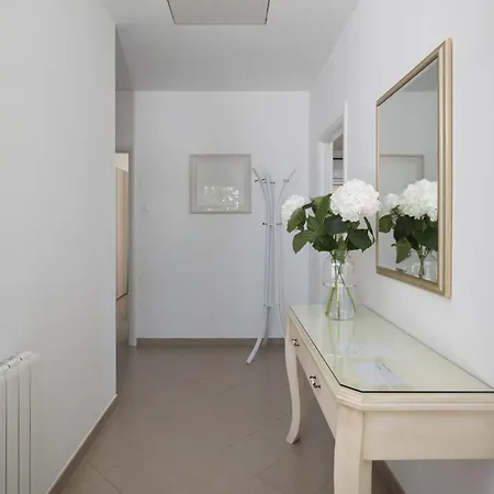 Elegant With Private Pool Vila *