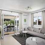 Elegant With Private Pool Villa Sorici