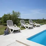 Elegant With Private Pool * Sorici