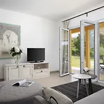 Villa Elegant With Private Pool