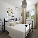Elegant With Private Pool Villa Sorici
