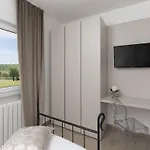 Elegant With Private Pool Sorici