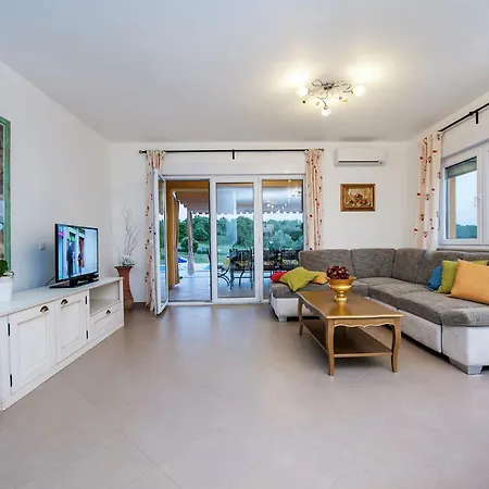 Attractive In With Swimming Pool Villa