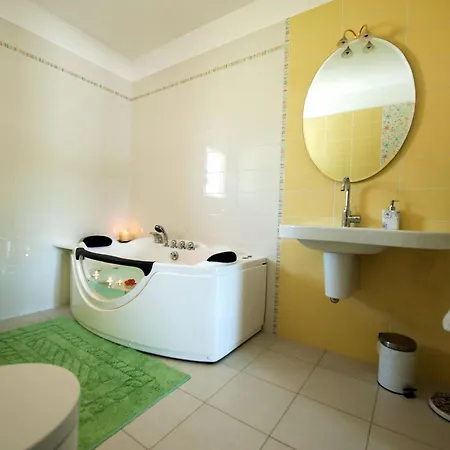 Villa Attractive In With Swimming Pool *