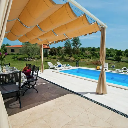 Attractive In With Swimming Pool *