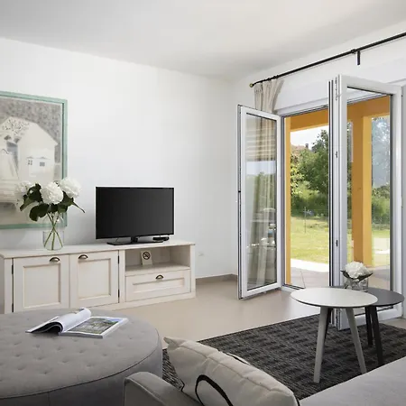 Attractive In With Swimming Pool Villa *