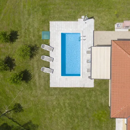 Villa Attractive In With Swimming Pool Sorici