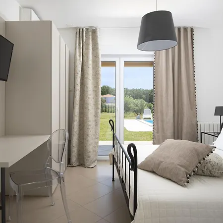 Attractive In With Swimming Pool Villa *
